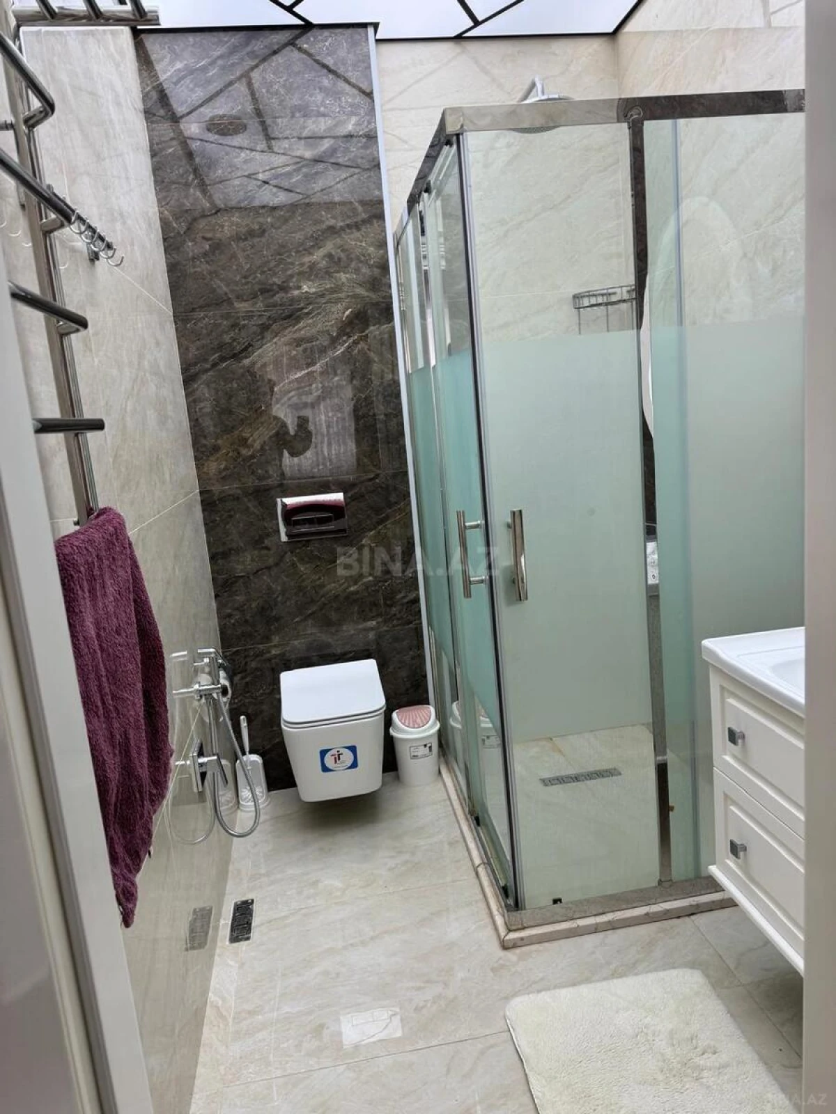 Kirayə verilir 3 otaqlı mənzil 145 m²