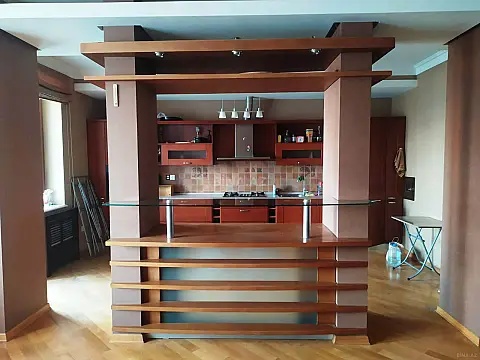 Satılır 4 otaqlı mənzil 160 m² — Bakı, Nizami 4 otaq 160.00 m²