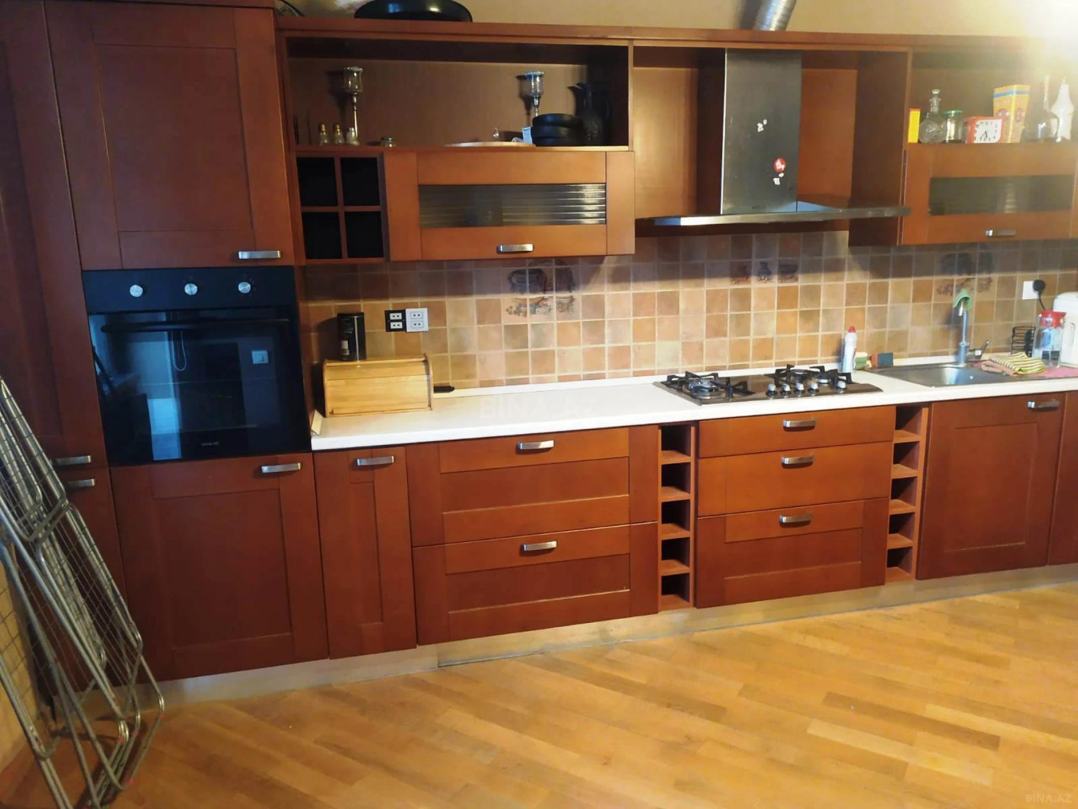 Satılır 4 otaqlı mənzil 160 m²