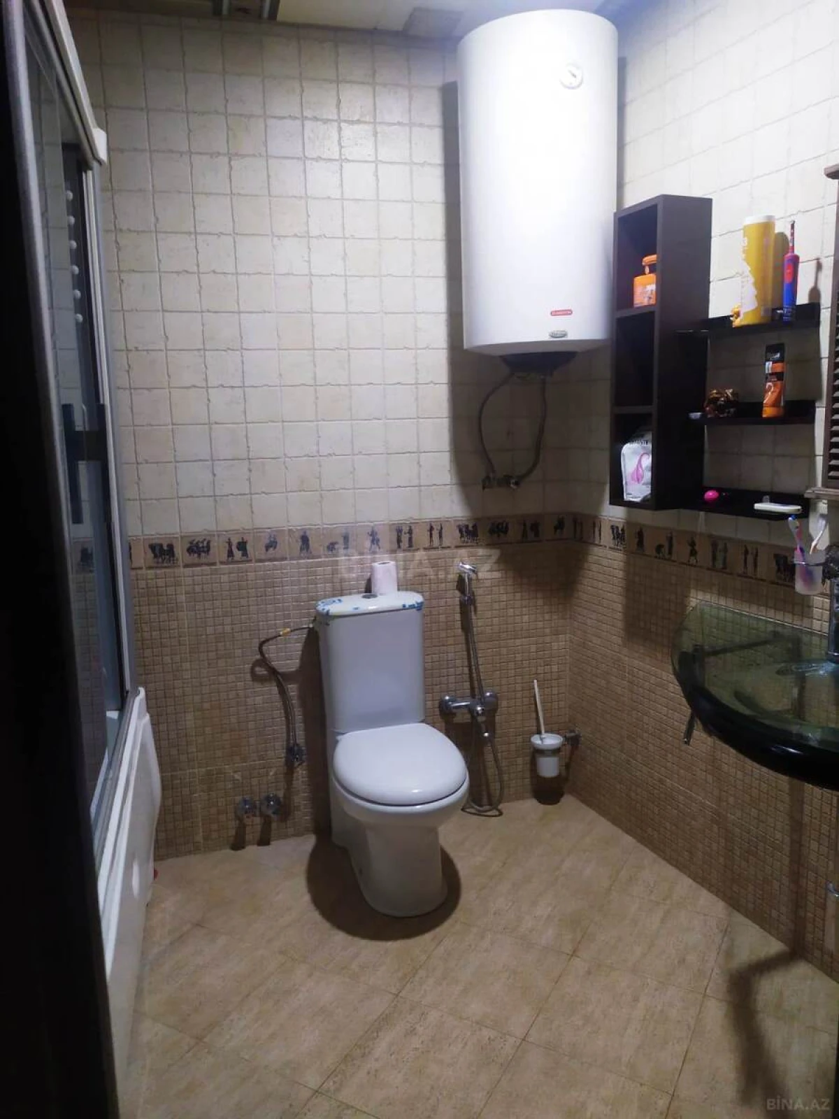 Satılır 4 otaqlı mənzil 160 m²
