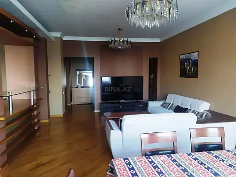 Satılır 4 otaqlı mənzil 160 m²