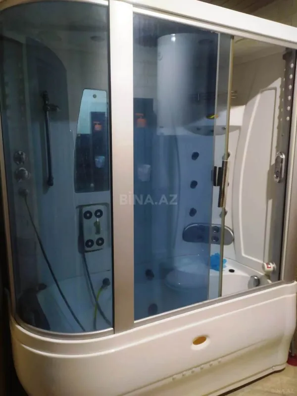 Satılır 4 otaqlı mənzil 160 m²