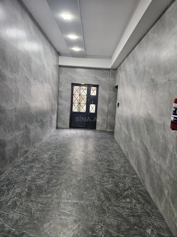 Satılır 2 otaqlı mənzil 83 m²