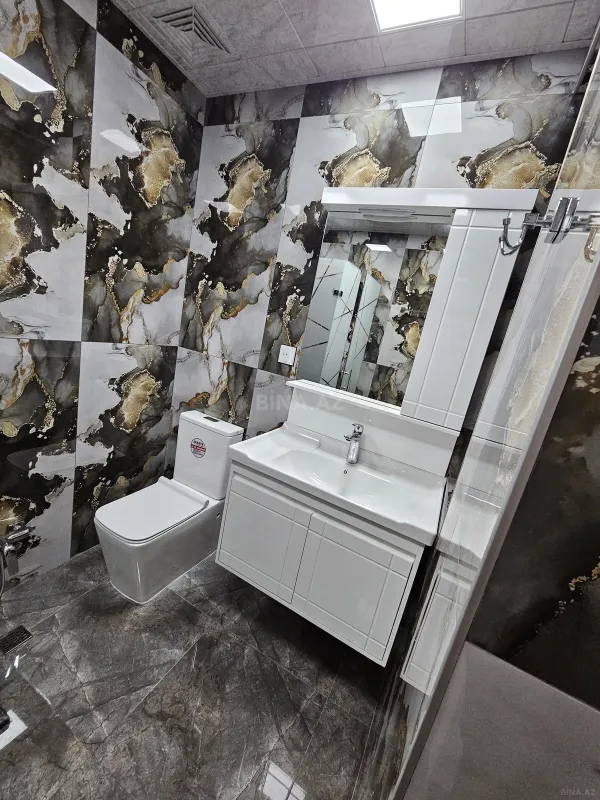 Satılır 2 otaqlı mənzil 83 m²