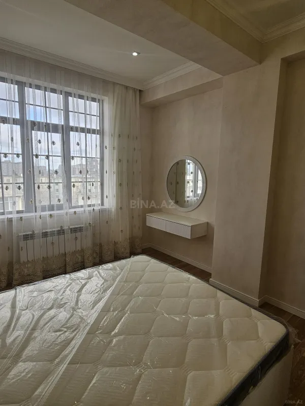 Satılır 2 otaqlı mənzil 83 m²