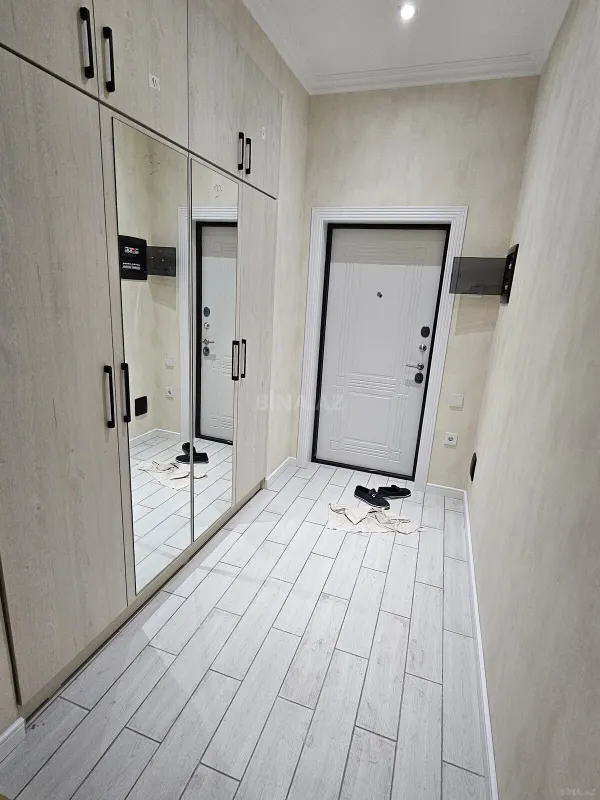 Satılır 2 otaqlı mənzil 83 m²