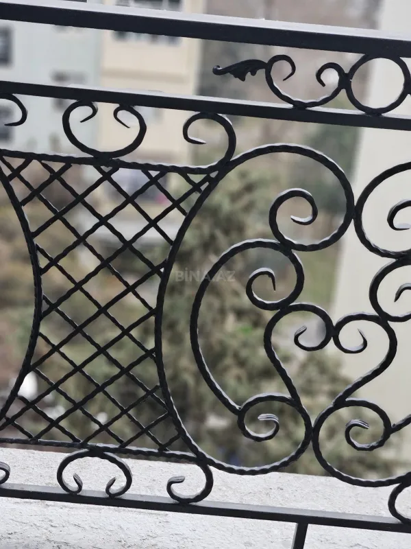 Satılır 2 otaqlı mənzil 83 m²