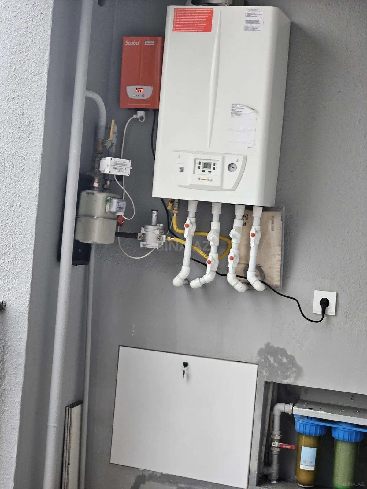 Satılır 2 otaqlı mənzil 83 m²