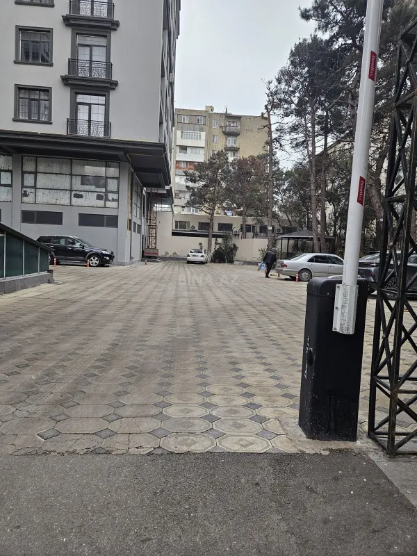 Satılır 2 otaqlı mənzil 83 m²
