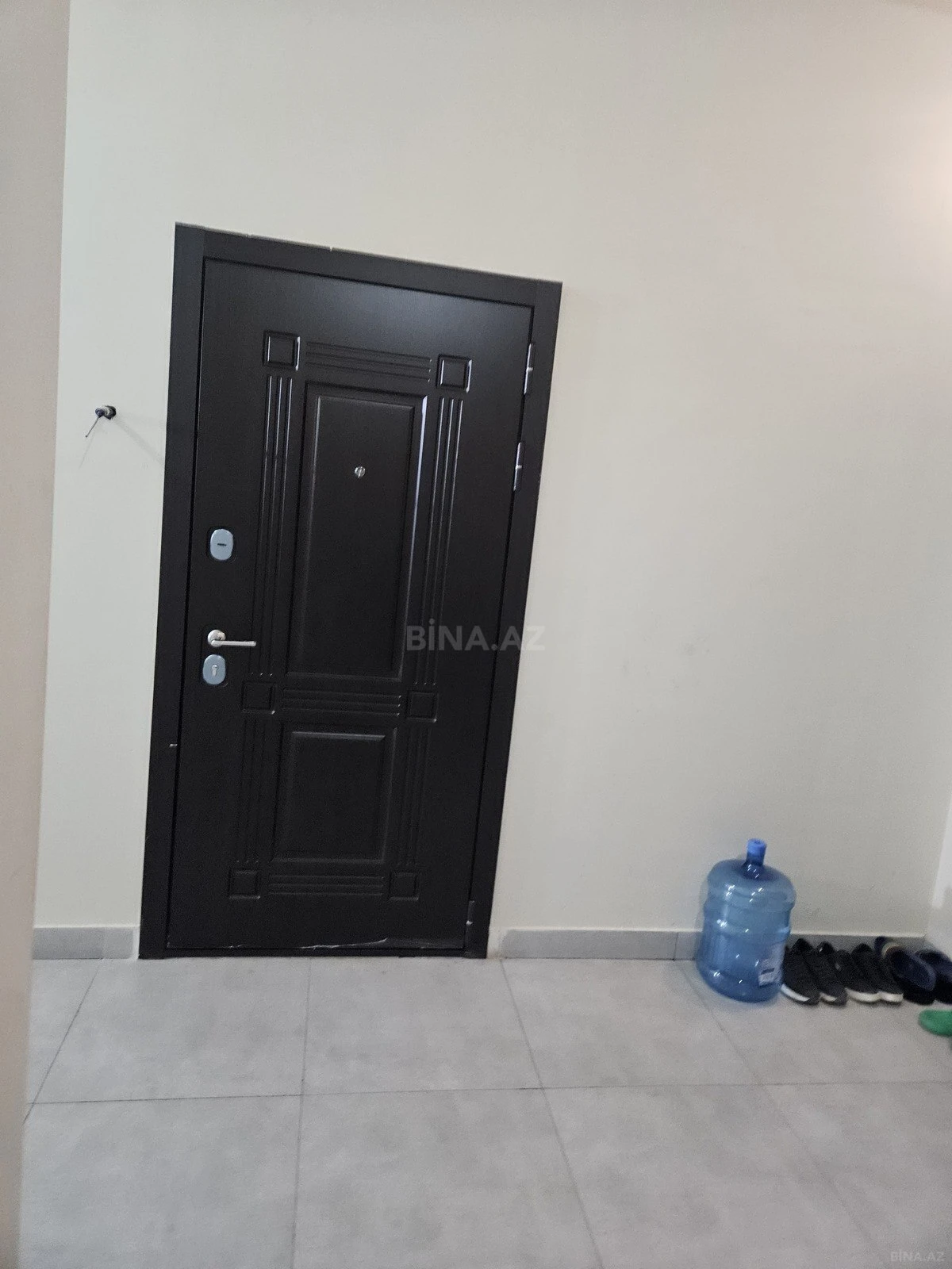 Satılır 2 otaqlı mənzil 83 m²