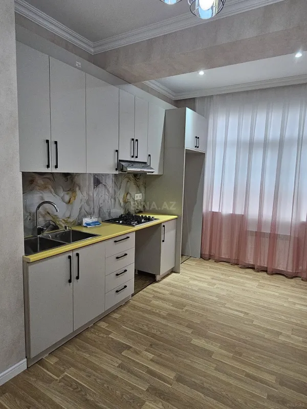 Satılır 2 otaqlı mənzil 83 m²