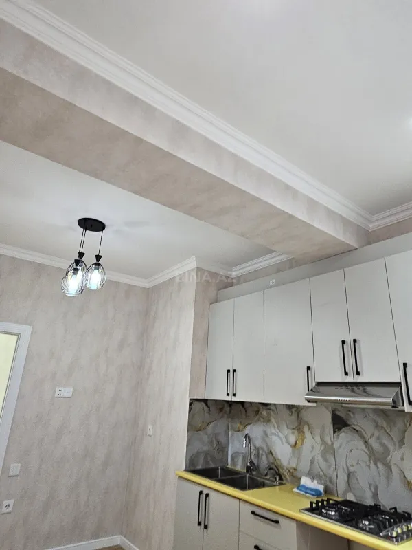 Satılır 2 otaqlı mənzil 83 m²