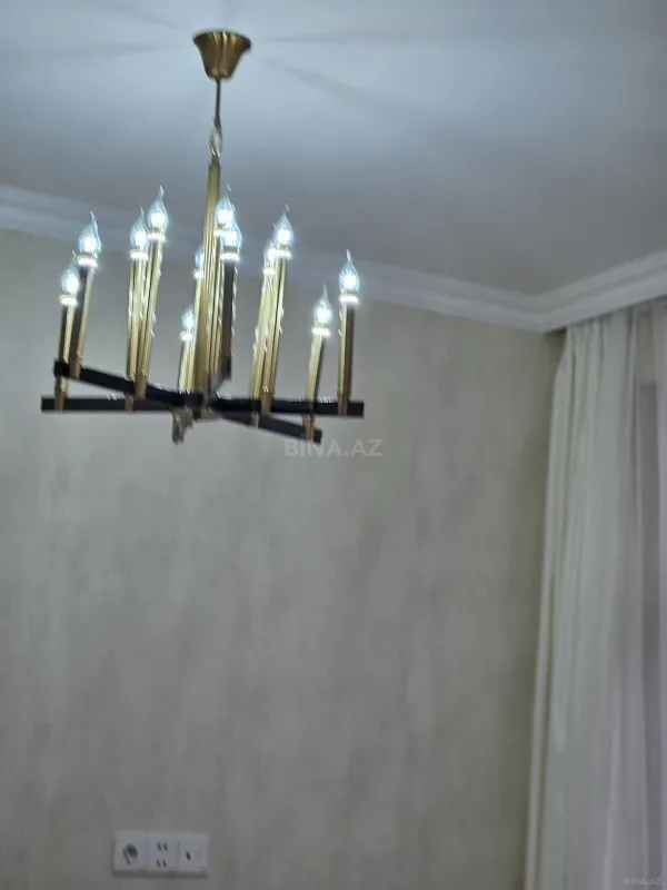 Satılır 2 otaqlı mənzil 83 m²