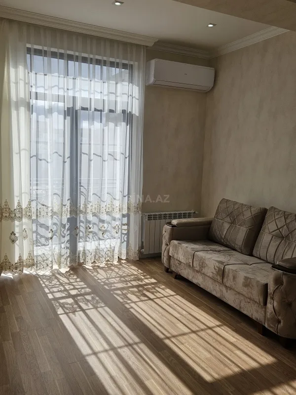 Satılır 2 otaqlı mənzil 83 m²