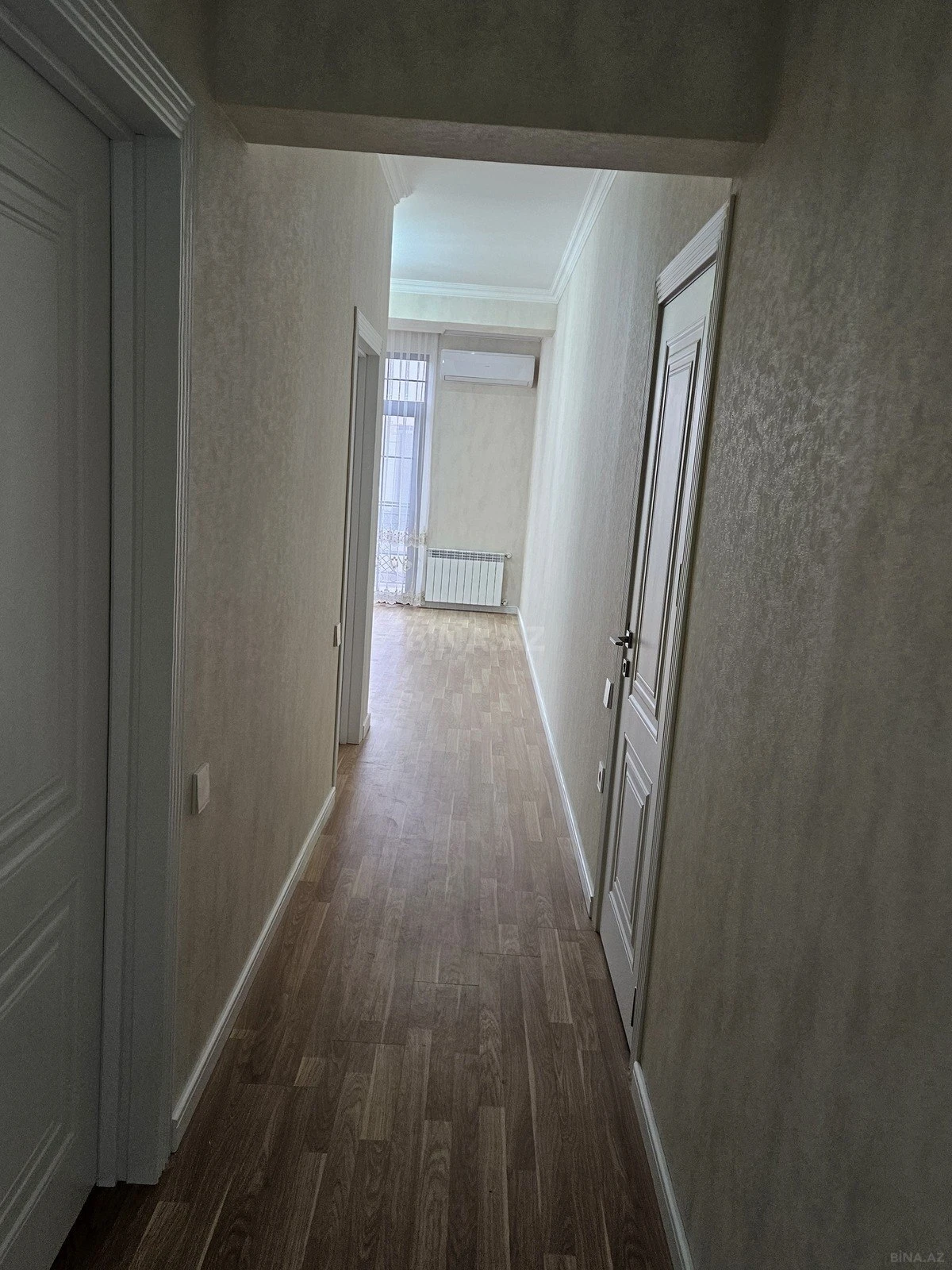 Satılır 2 otaqlı mənzil 83 m²