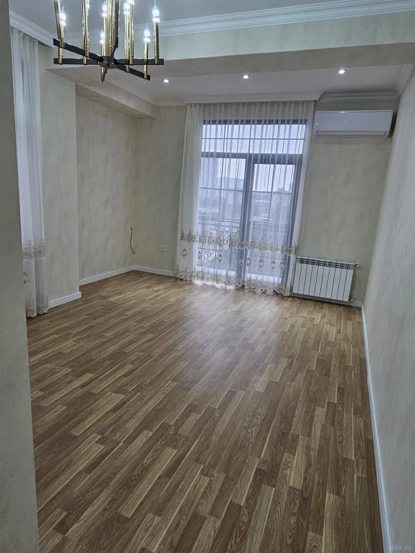 Satılır 2 otaqlı mənzil 83 m²