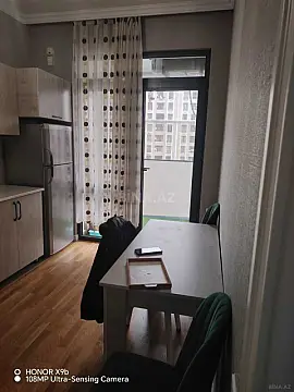 Kirayə verilir 2 otaqlı mənzil 65 m²