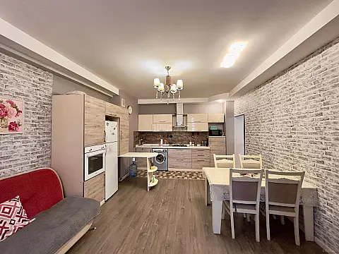 Satılır 3 otaqlı mənzil 137 m²