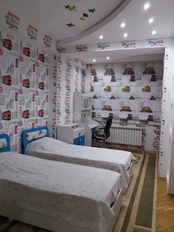 Satılır 3 otaqlı mənzil 125 m²