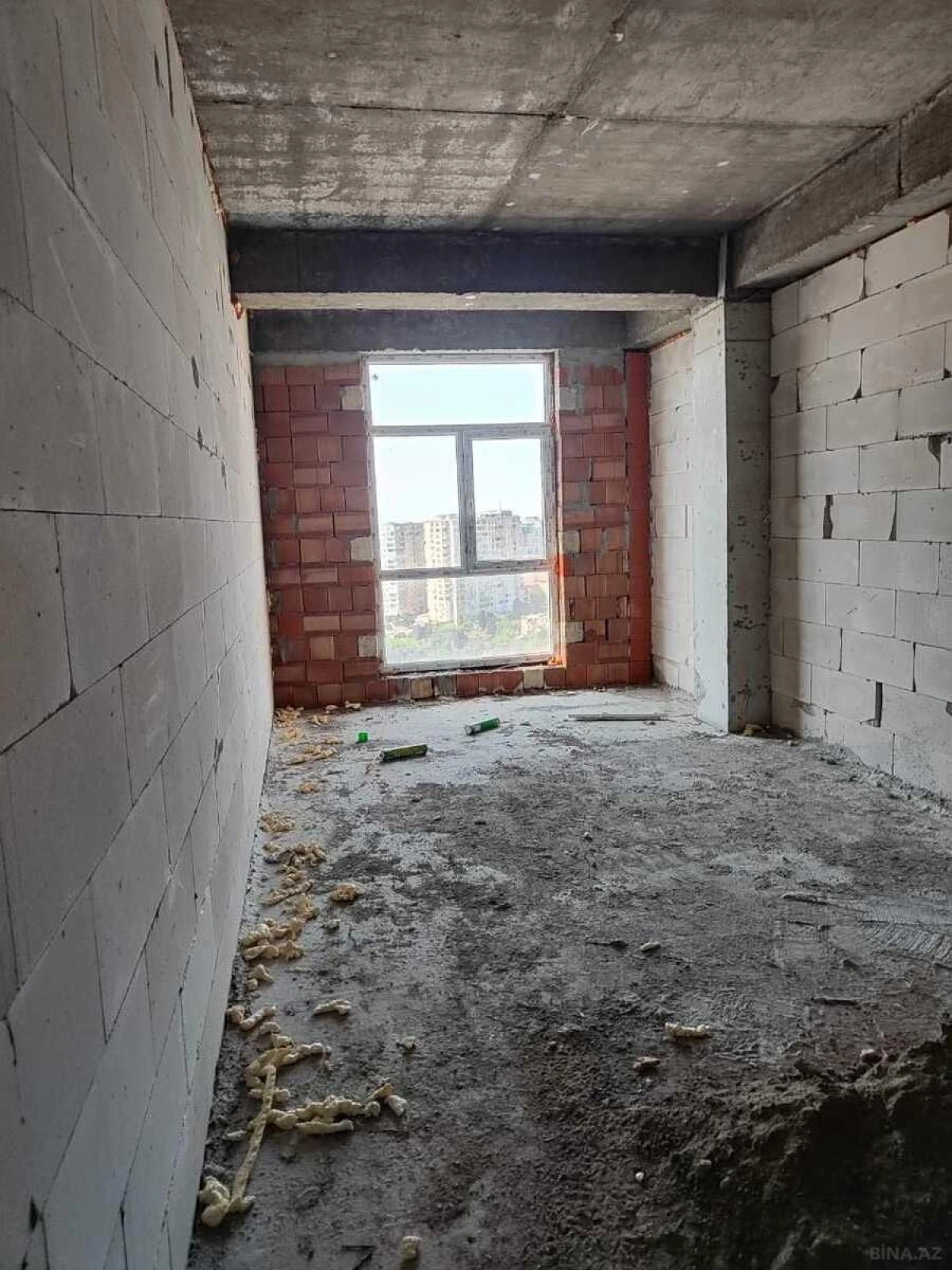 Satılır 2 otaqlı mənzil 80 m²