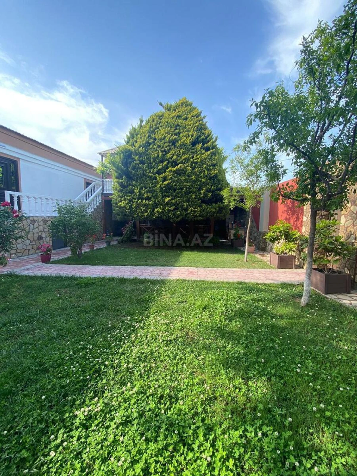 Kirayə verilir 5 otaqlı həyət evi 360 m²