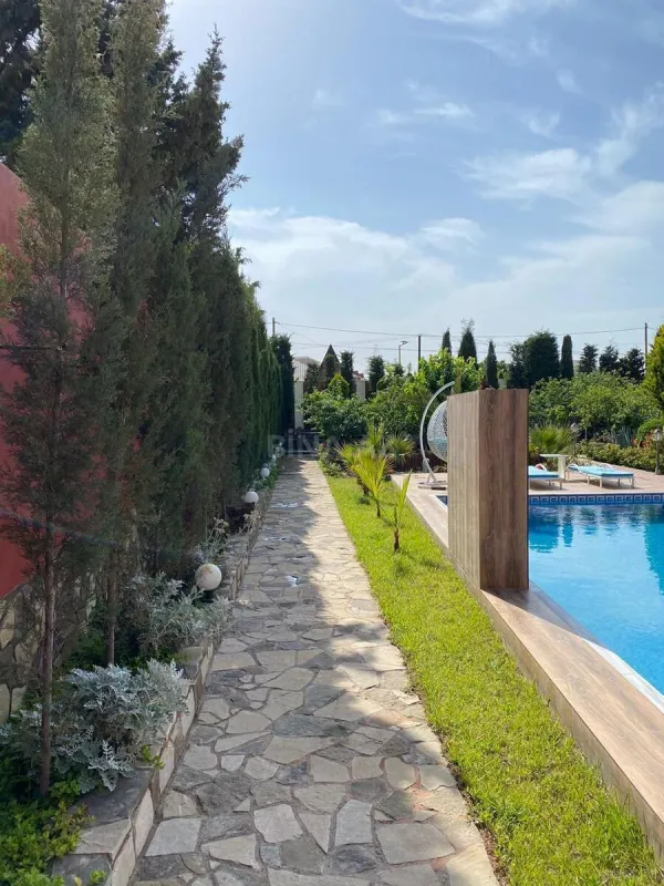 Kirayə verilir 5 otaqlı həyət evi 360 m²