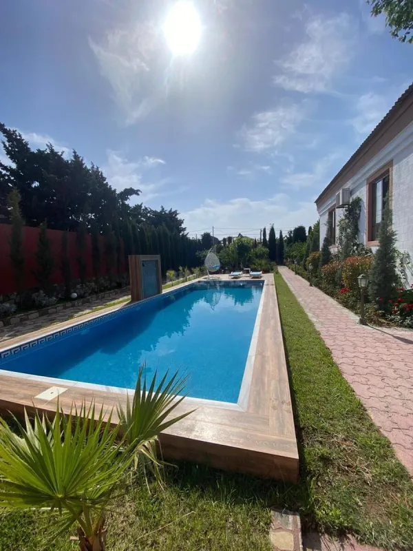 Kirayə verilir 5 otaqlı həyət evi 360 m²