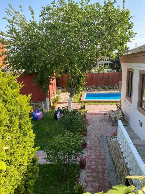 Kirayə verilir 5 otaqlı həyət evi 360 m²