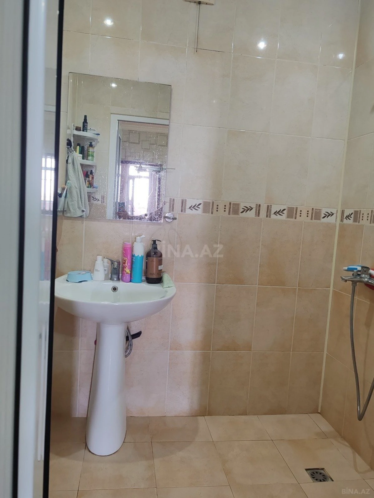 Satılır 2 otaqlı mənzil 58 m²