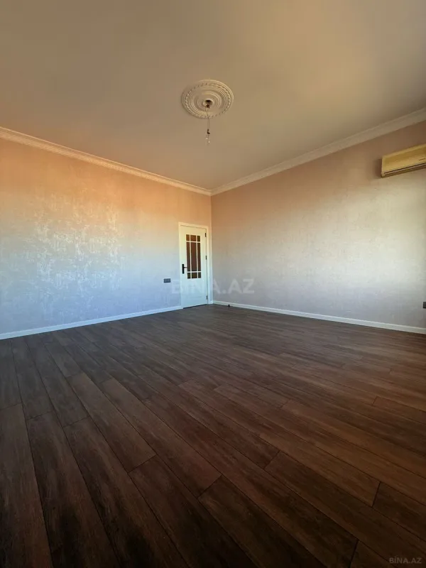 Satılır 3 otaqlı mənzil 125 m²
