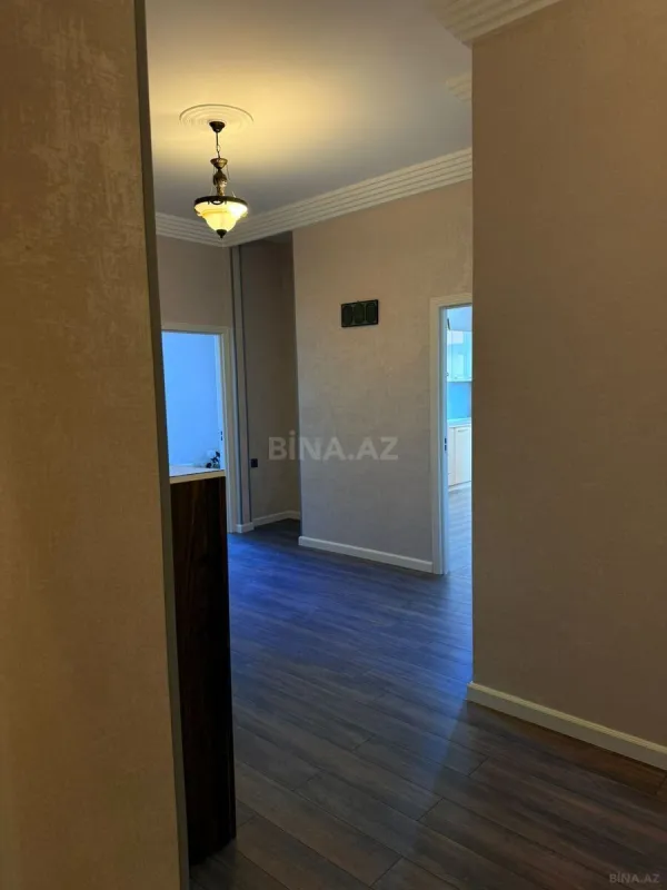 Satılır 3 otaqlı mənzil 125 m²