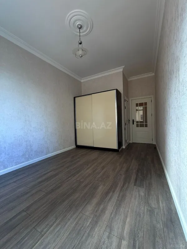 Satılır 3 otaqlı mənzil 125 m²