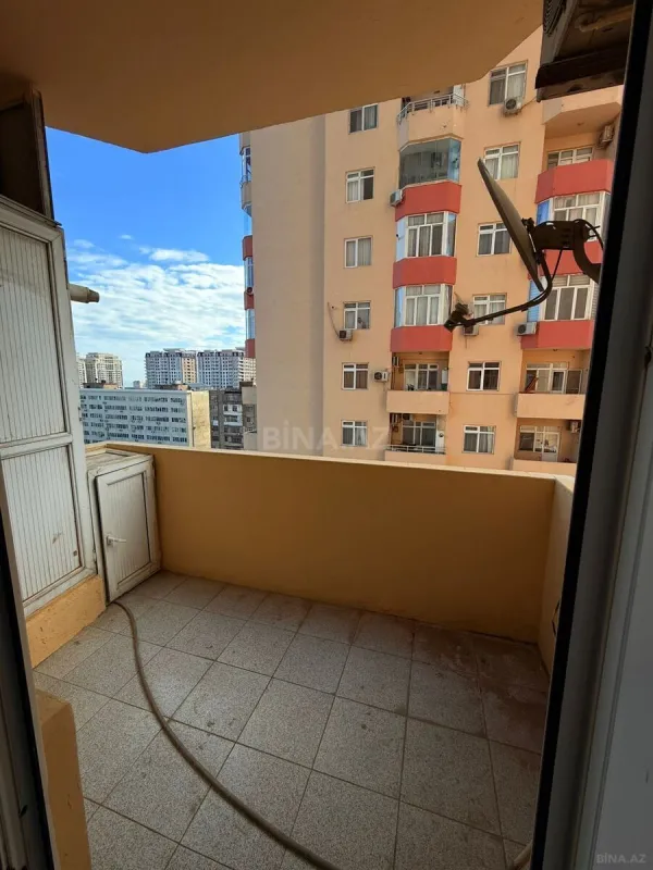 Satılır 3 otaqlı mənzil 125 m²