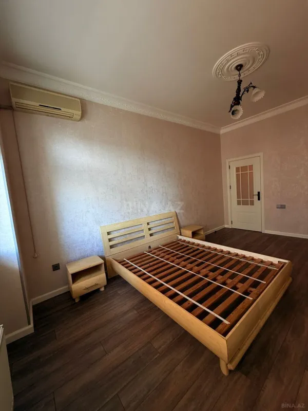 Satılır 3 otaqlı mənzil 125 m²