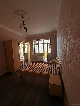 Satılır 3 otaqlı mənzil 125 m²