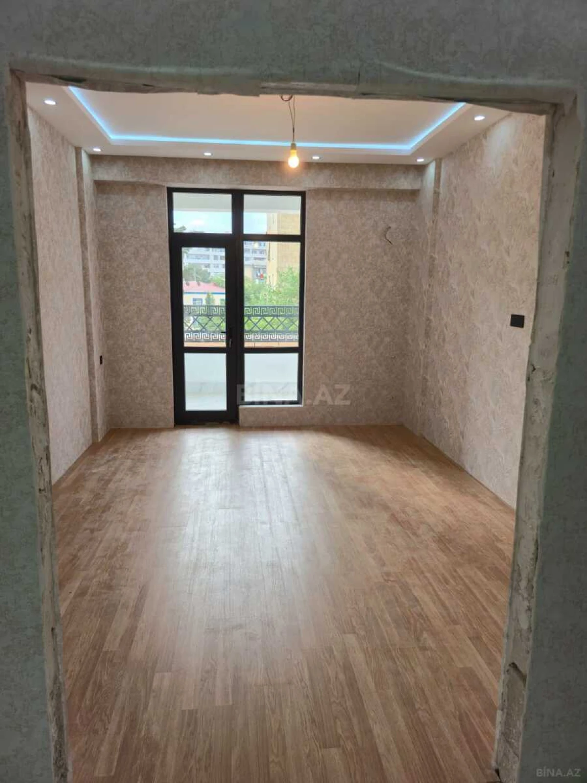Satılır 3 otaqlı mənzil 91 m²