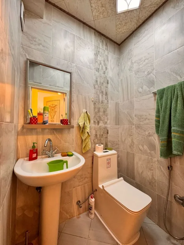 Satılır 3 otaqlı mənzil 146 m²