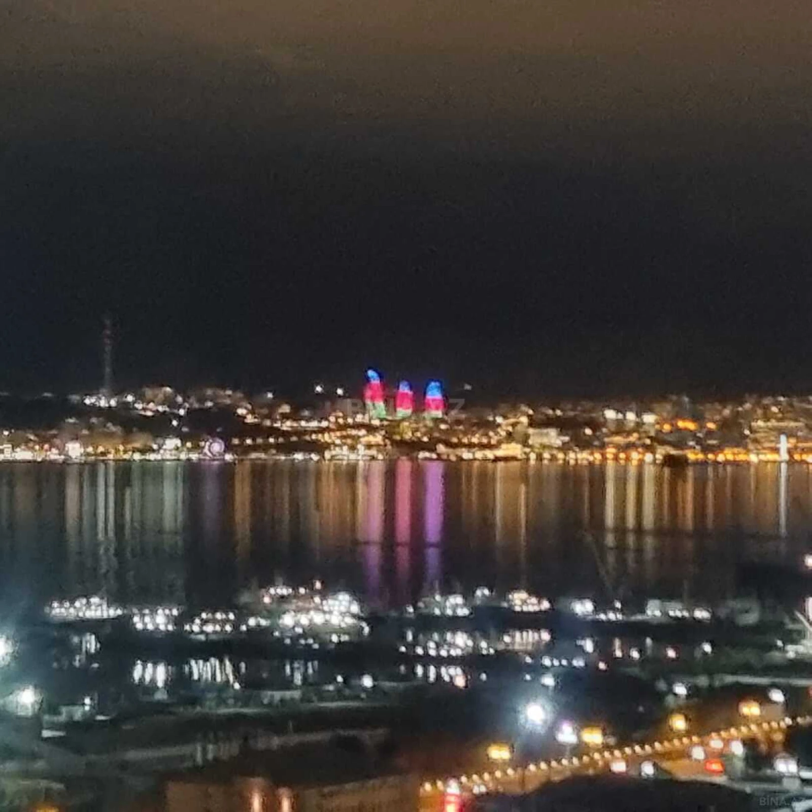 Satılır 3 otaqlı mənzil 146 m²