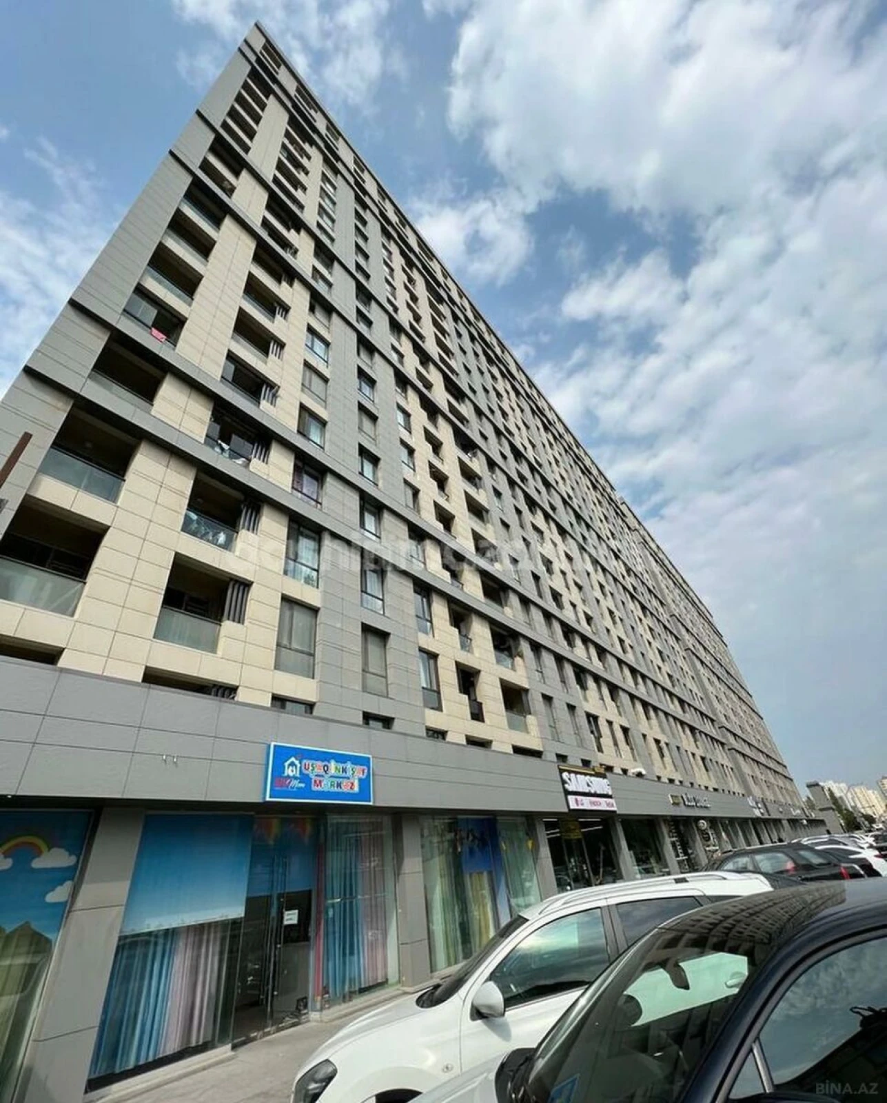 Satılır 3 otaqlı mənzil 146 m²