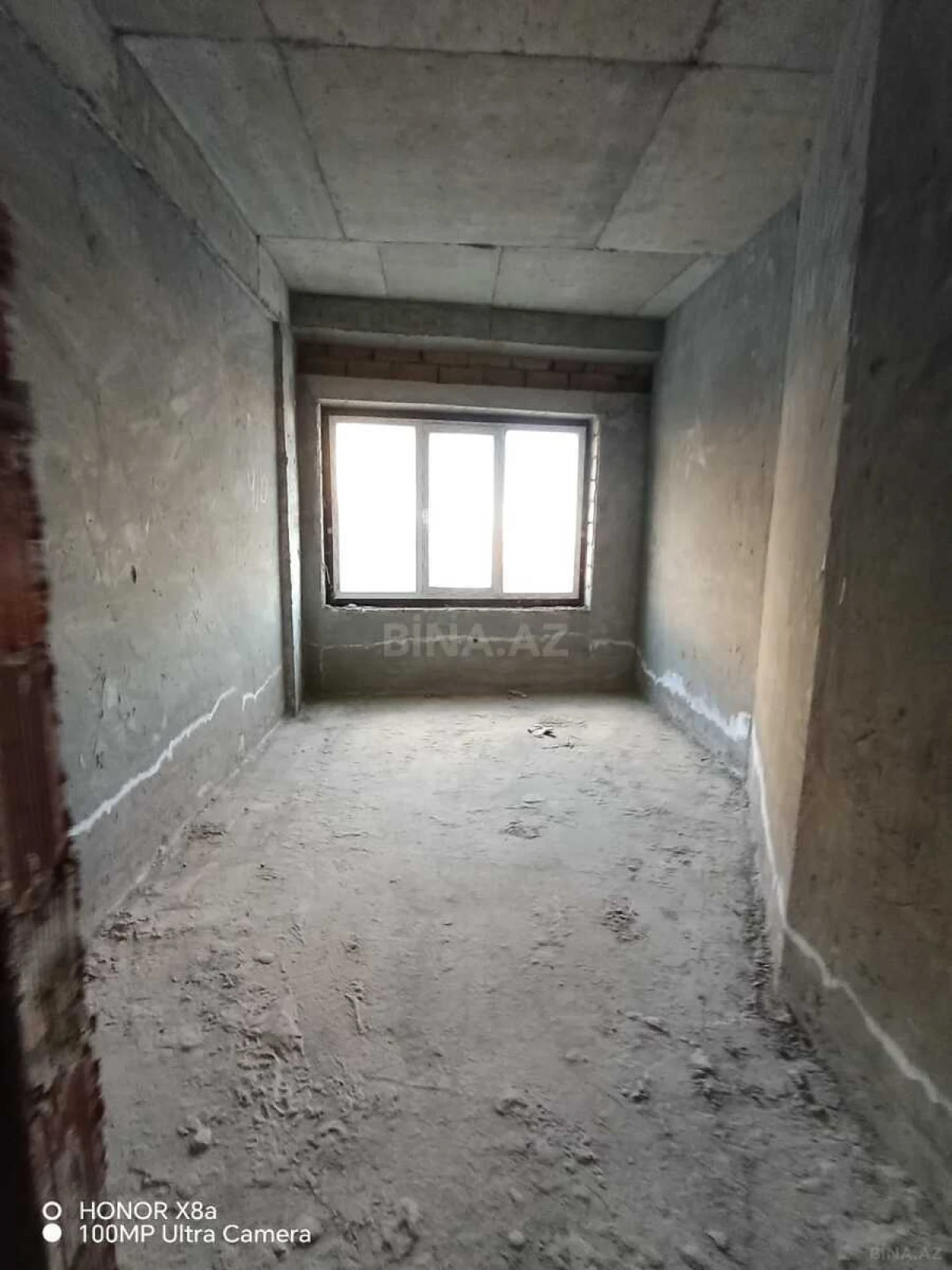 Satılır 5 otaqlı mənzil 203 m²