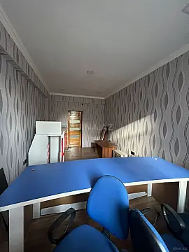 Kirayə verilir 4 otaqlı ofis 140 m²