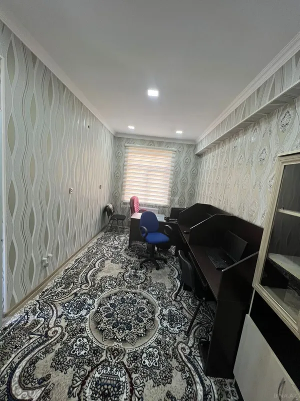 Kirayə verilir 4 otaqlı ofis 140 m²