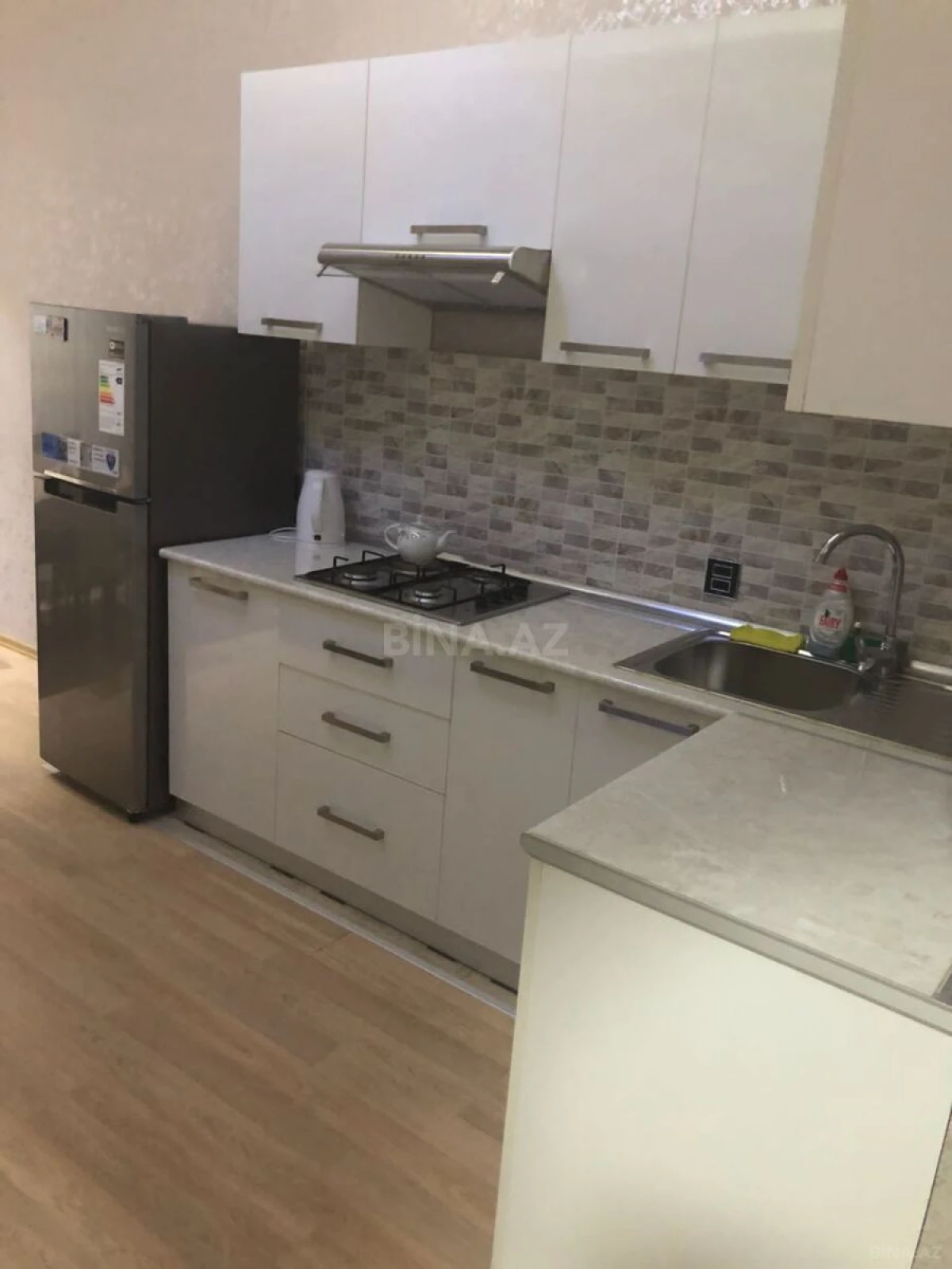 Kirayə verilir 2 otaqlı mənzil 56 m²