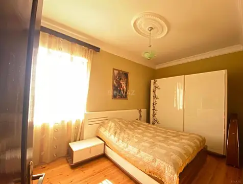 Kirayə verilir 4 otaqlı həyət evi 200 m²