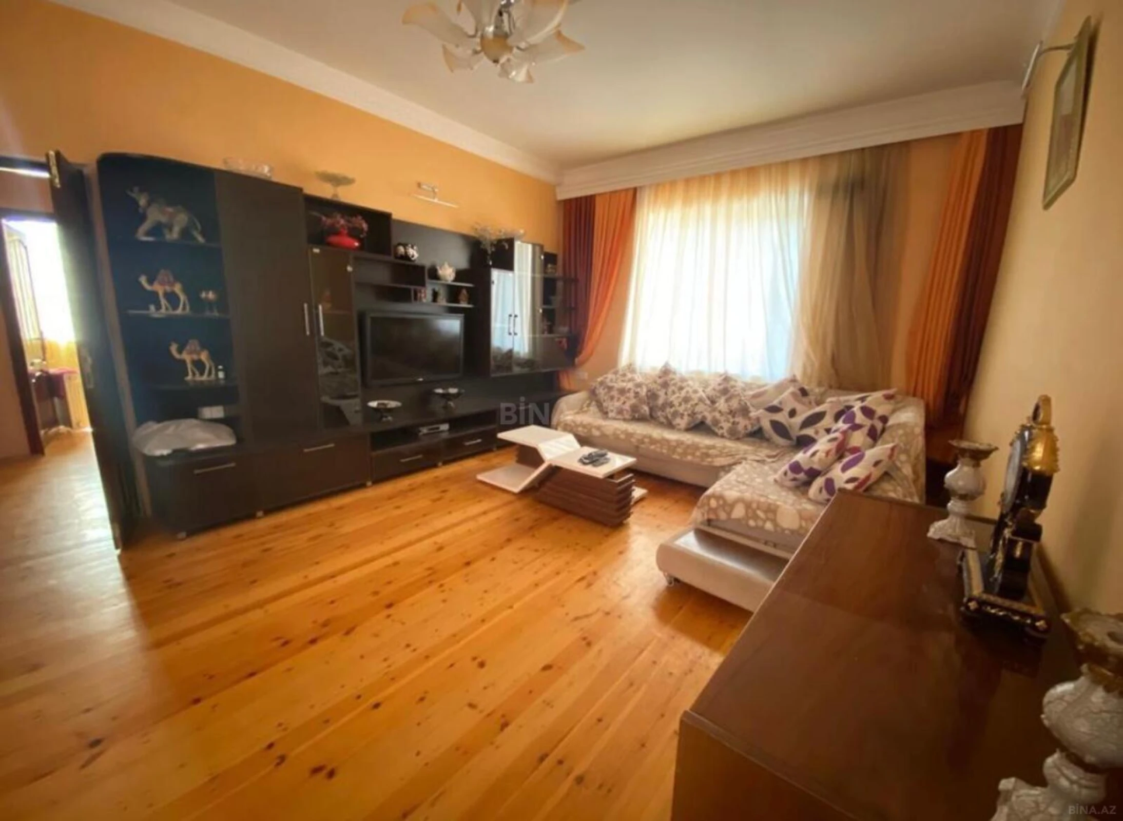 Kirayə verilir 4 otaqlı həyət evi 200 m²