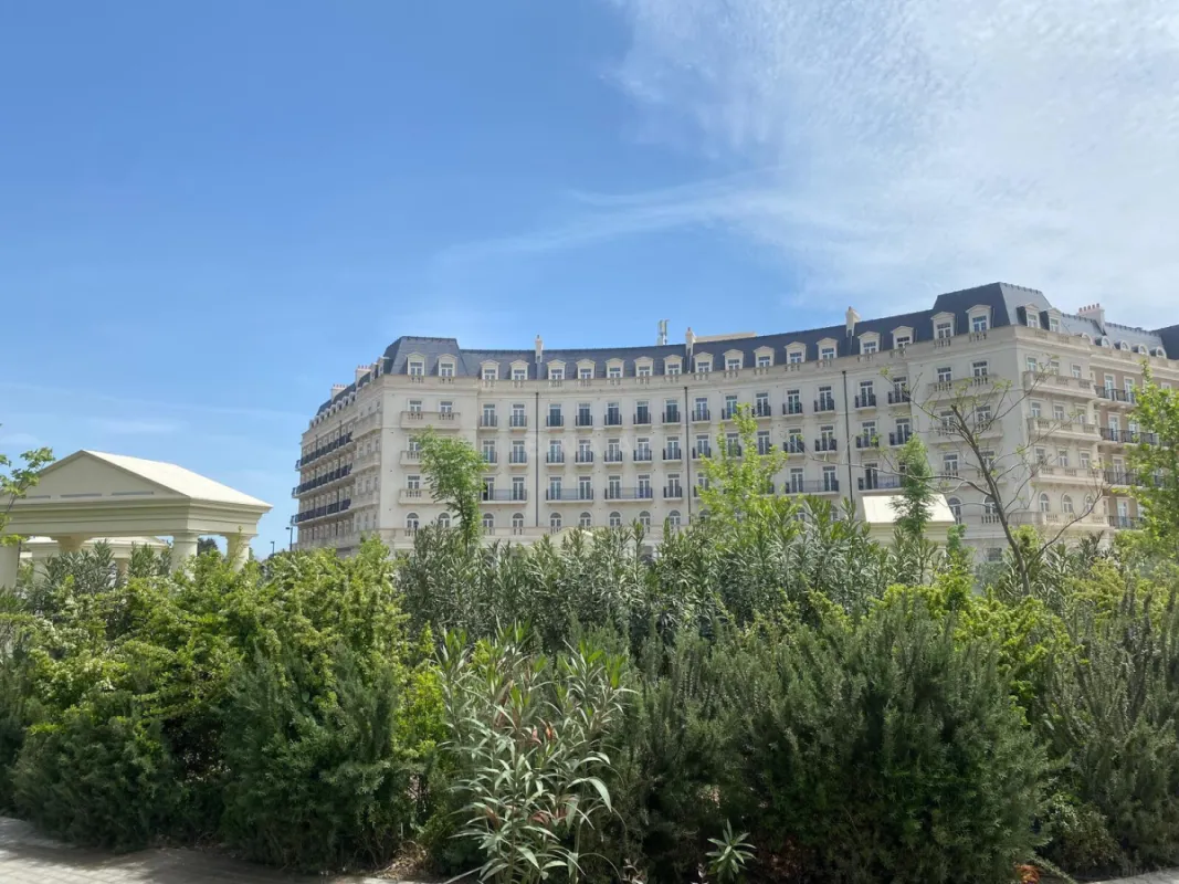 Satılır 4 otaqlı mənzil 152 m²