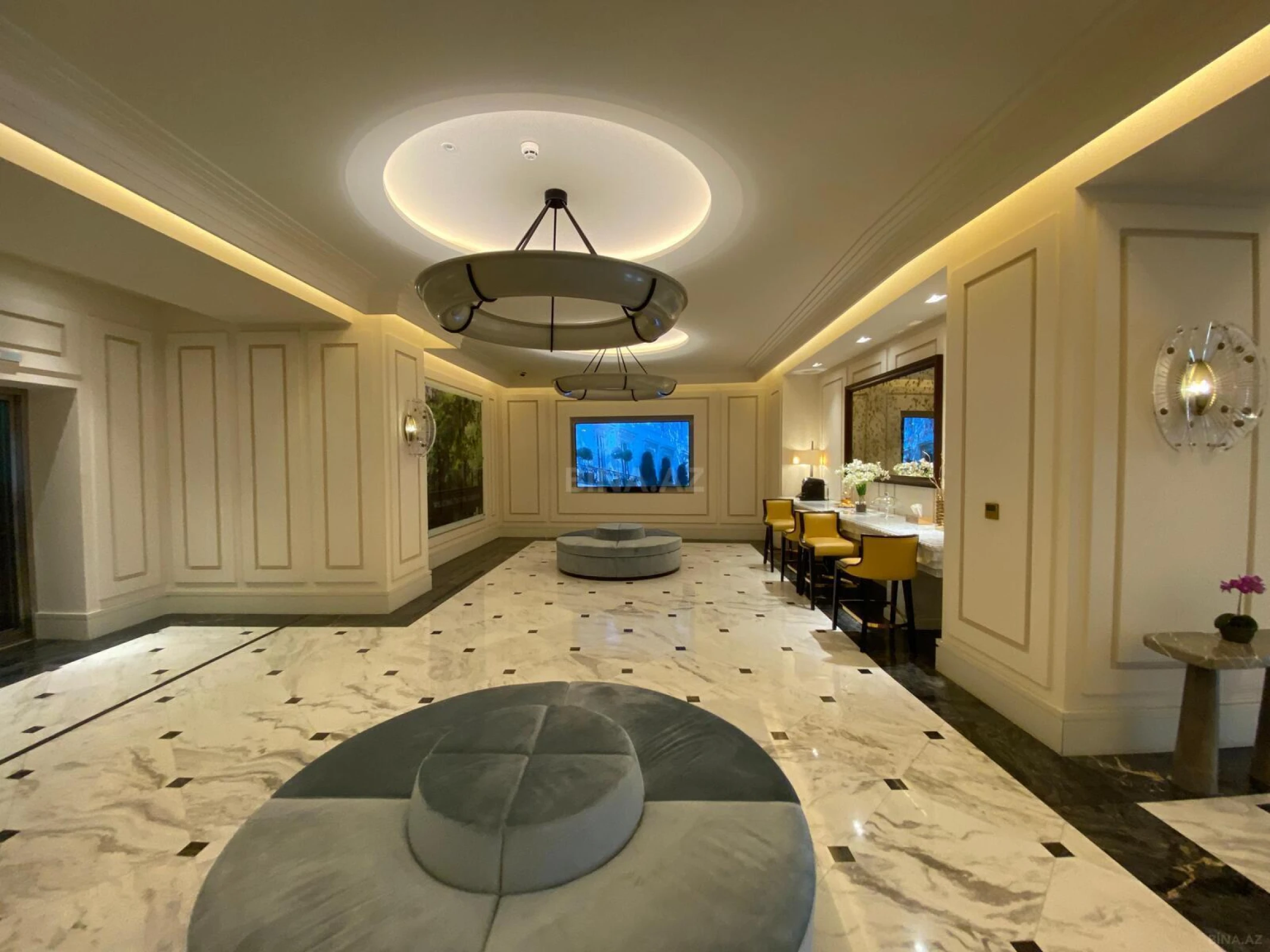 Satılır 4 otaqlı mənzil 152 m²