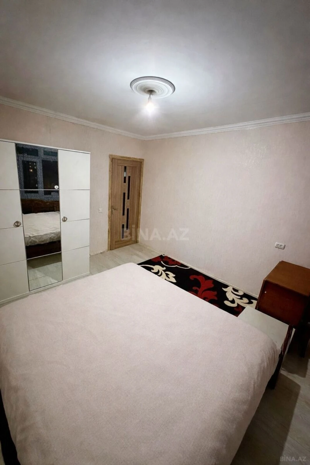 Kirayə verilir 2 otaqlı mənzil 60 m²