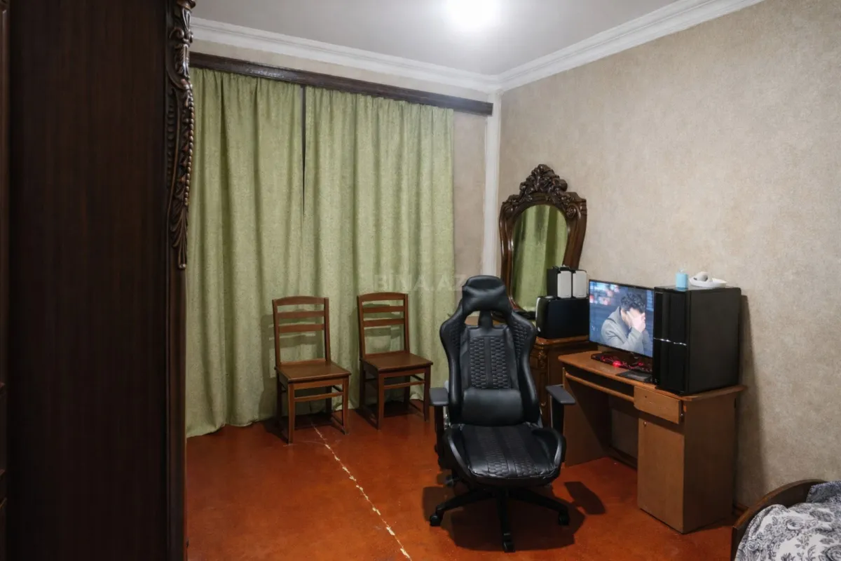 Satılır 5 otaqlı mənzil 120 m²