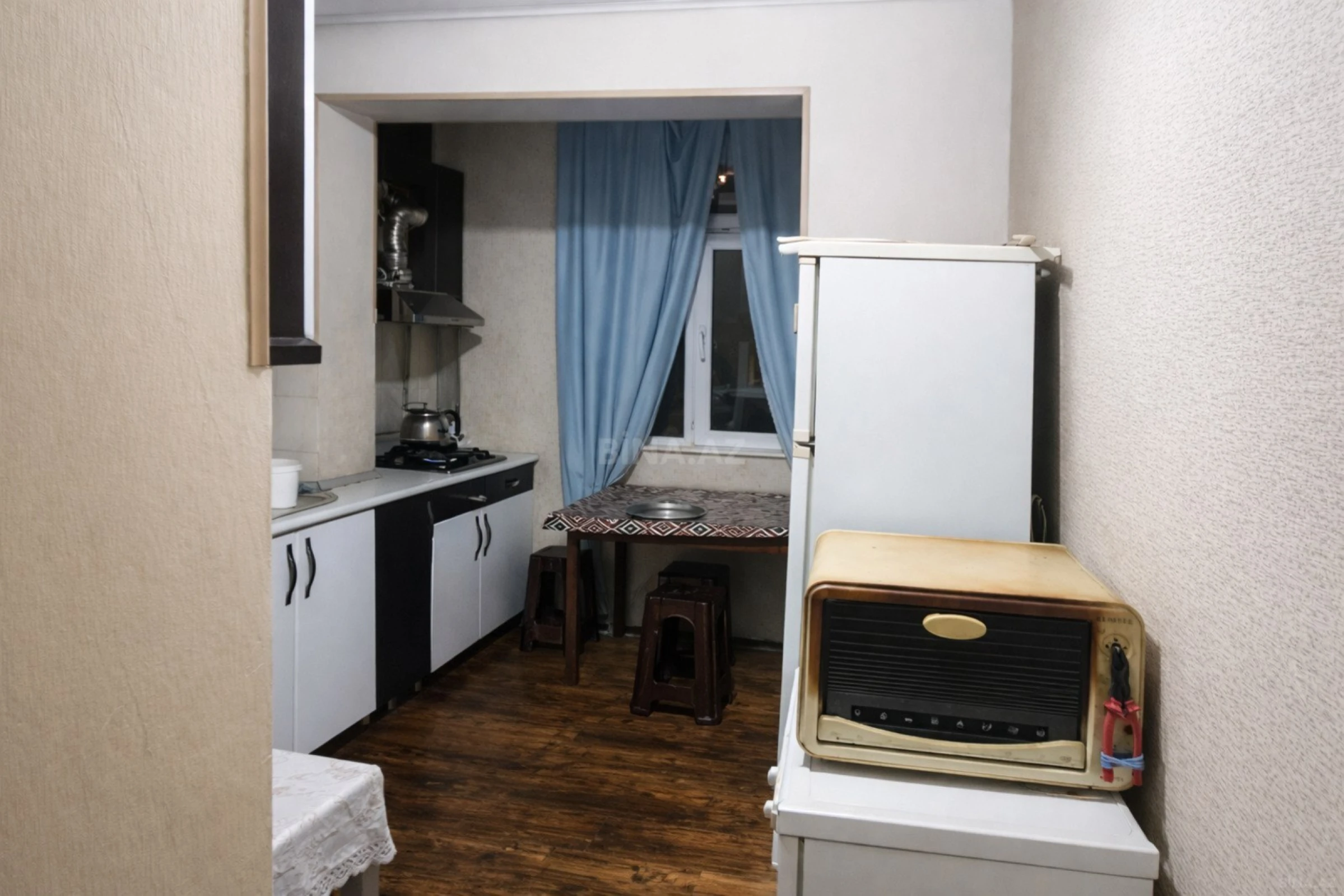 Satılır 5 otaqlı mənzil 120 m²